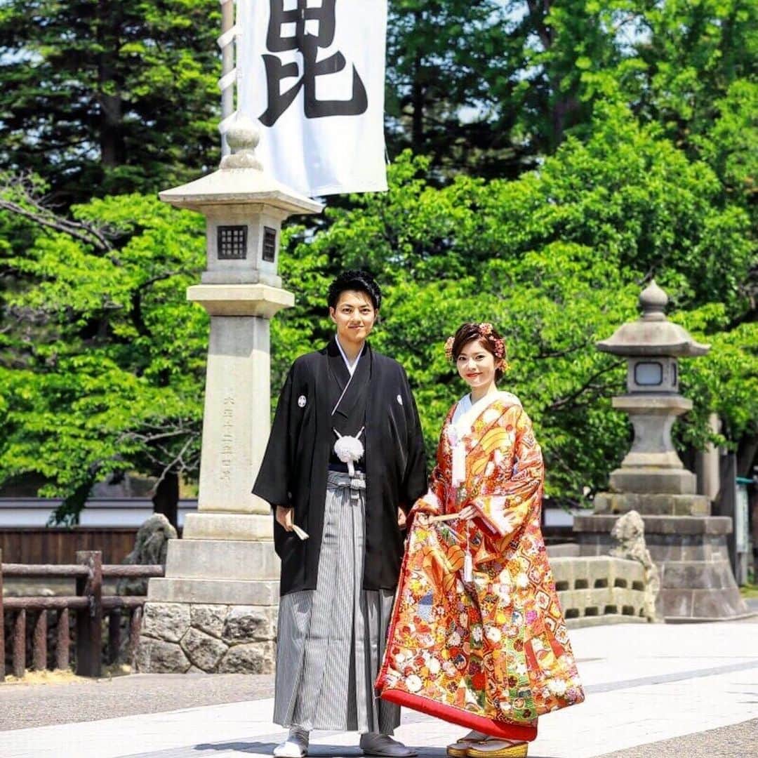 TAKAMI BRIDAL 神社和婚のインスタグラム：「⁂ 大切な人生の節目を本格神前挙式で迎えてみませんか？ 都内にお住まいの皆様へ、TAKAMI BRIDAL AOYAMAにて各神社の挙式プランや式場説明、和装試着体験をさせていただきます。 【神社婚相談会開催のお知らせ】 DATE：2/8（土）・2/9（日）・2/22（土）・2/23（日） TIME：10:30/12:30/15:00/17/00 PLACE：TAKAMI BRIDAL AOYAMA ※完全予約制 ------------------------------------------ お問い合わせ窓口 TAKAMI BRIDAL AOYAMA TEL:03-3498-2222 MAIL:aoyama@takami-bridal.com ------------------------------------------ ・  #結婚式#神前式#和婚#神社婚#神社#神社巡り #和装#着物#白無垢#色打掛#紋付袴 #式場見学#式場探し#日本中のプレ花嫁さんと繋がりたい#プレ花嫁 #タカミブライダル#TAKAMIBRIDAL#takamibridal #前撮り#2020春婚#2020夏婚#2020秋婚#2020冬婚 #神話婚#富士のくに和婚#三河神前挙式#尾張名古屋神前挙式#みちのく和婚#やまがたの花嫁#都姫婚」