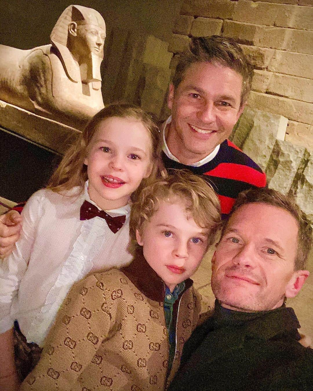 ニール・パトリック・ハリスさんのインスタグラム写真 - (ニール・パトリック・ハリスInstagram)「Tonight was the Family Gala for the Metropolitan Museum of Art. Such fun. Activities, crafts, food, education - all to celebrate 150 years of the Met. Also, @dbelicious and I got to bring the dopest dates. @metmuseum」2月7日 13時07分 - nph