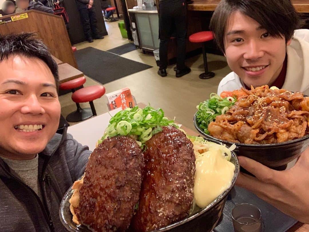 わっきーさんのインスタグラム写真 - (わっきーInstagram)「男2人でがっつりB級グルメ！ 期間限定メニューらしいので、お早めに👍  #伝説のすた丼  #伝説のすた丼屋  #すた丼  #b級グルメ  #どんぶり  #丼  #焼肉  #焼肉丼  #デカ盛り #大食い  #youtube #youtuber #わっきーtv #わっきー #食レポ #飯テロ #飯テログラム #飯テロ動画」2月7日 13時16分 - makoto_ishiwaki