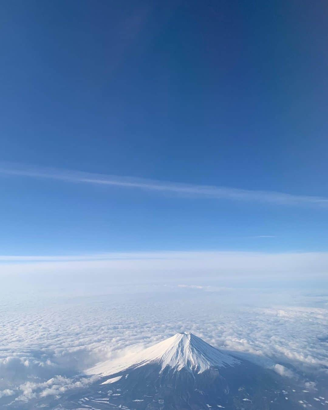 浅田真央さんのインスタグラム写真 - (浅田真央Instagram)「#富士山 #fuji #jal」2月7日 14時47分 - maoasada2509