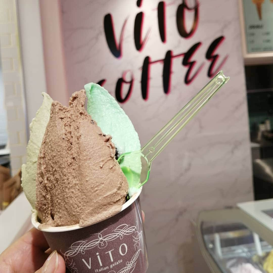 米倉れいなのインスタグラム：「, 😋🍦💞 #渋谷 #渋谷109 #ジェラートvito #チョコ #ピスタチオ #チョコミント」