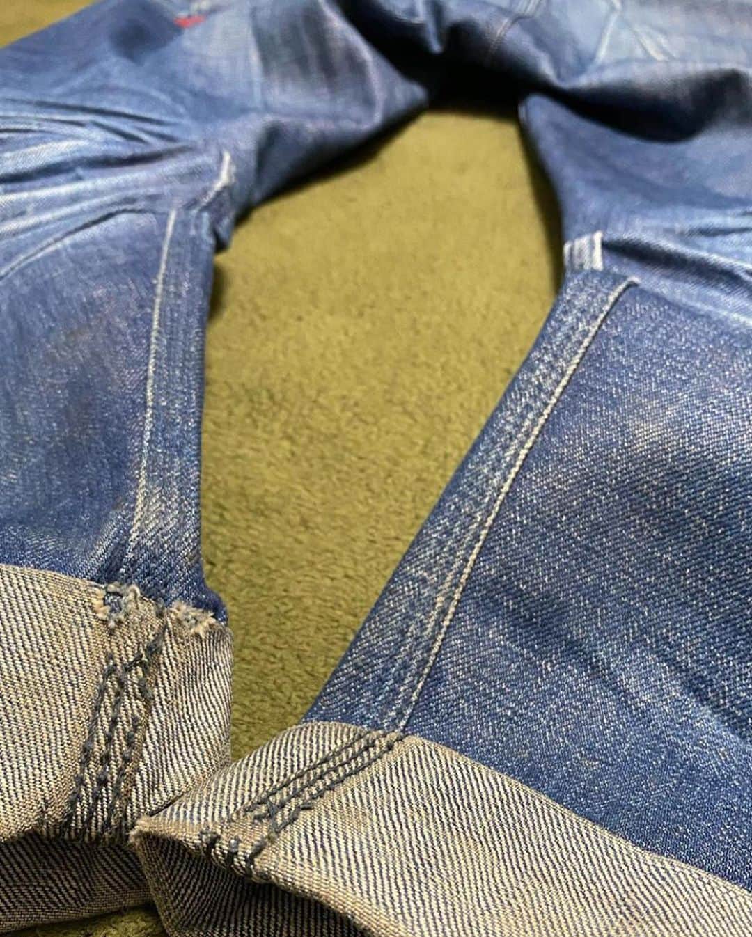 デンハムさんのインスタグラム写真 - (デンハムInstagram)「“ Fade Friday” worn in never worn out by @heiemon0507 👏🏼👏🏼model CROSS-BACK made in Japan 🇯🇵 #fadefriday #denim #jeans #indigo #madeinjapan #bluejeans #denham #jasondenham #denhamthejeanmaker #thetruthisinthedetails」2月7日 15時32分 - denhamthejeanmaker