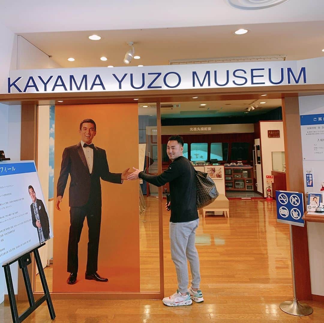 松永祥兵のインスタグラム：「KAYAMA  YUZO nusium✨ Yuzo Kayama adalah salah satu terkenal artis di jepang.dia punya banyak hobi contohnya suka kapal yg besar, mancing ikan dan lain lain,jadi musium ini dalamnya dunia dia👍🏻✨Kalau datang di Dogashima mampir yaa☺️👍🏻」