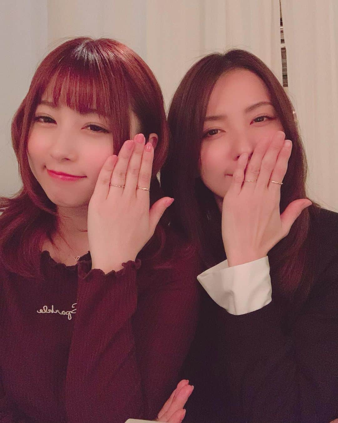 成瀬心美さんのインスタグラム写真 - (成瀬心美Instagram)「💍 . . さぁさぁ！！！ 2日後に迫ってまいりました！！ . . 私達の合同イベント！✨ . . 皆さんチケットは 買いましたか😏？？ . . 当日は オリジナルのプレゼントに レストランの豪華ご飯 飲み物も飲み放題だし！ . 写真撮影タイムも ハーレムショットもあって！ . 私達嫌われる覚悟！？の 決して表には出さなかった プライベート映像の 上映もありますっっ☺️！ . . そしてプレゼントの 抽選会なんかもあって 盛り沢山ですっ！ . . 衣装も特別なものを用意したし 会場の装飾も すてきな感じにっっ！！ . . もう今後こんなイベントは できないと思うから！！ . 特別な1日にできるように 毎日張り切って準備しています！ . . こんなにイベントの準備 沢山するの初めてかも！☺️ . れいちぇるのお誕生日だし みんなにとっても 忘れられない1日にします✨ . . まだチケットは発売してますし 会場は300人はいるので！笑 まだまだ募集してます！ . . よかったら来てください☺️ http://tpowers.saleshop.jp/items/26159983 . . #wedding #restaurant #event」2月7日 21時18分 - coco3ndazo