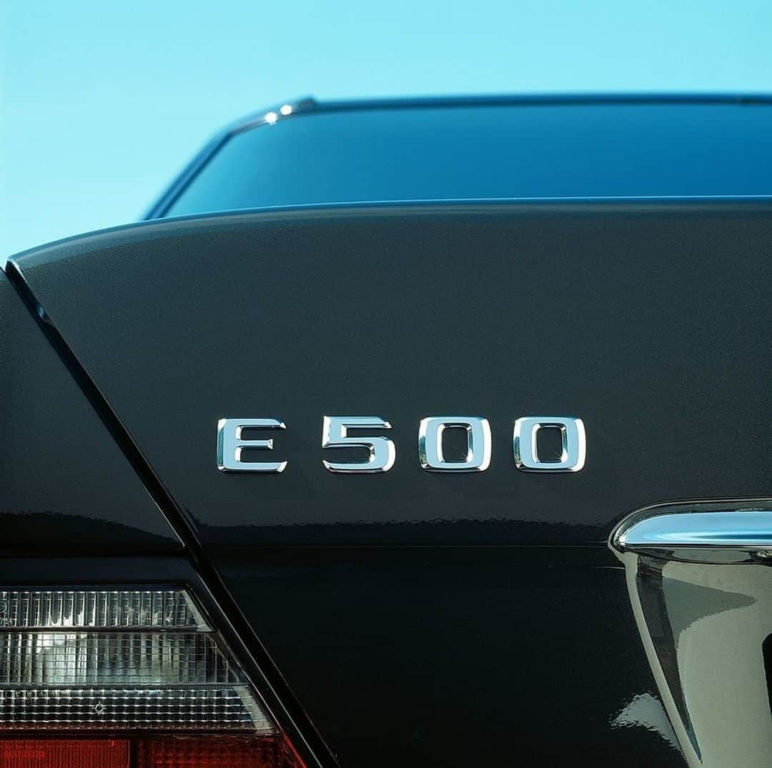 メルセデス・ベンツさんのインスタグラム写真 - (メルセデス・ベンツInstagram)「This very special E-Class is both beauty and beast.  #MBclassic #E500 #500E #W124 #MercedesBenz #mercedesbenzclassic #ClassicCar #Car #Carsofinstagram #InstaCar 📸 via @mercedesbenzmuseum」2月7日 16時00分 - mercedesbenz