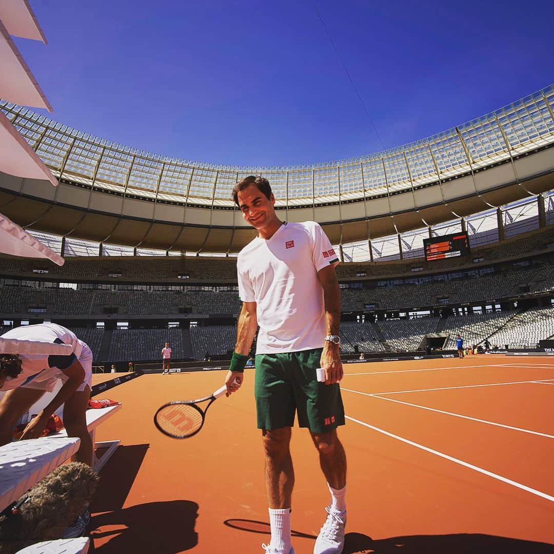 ロジャー・フェデラーさんのインスタグラム写真 - (ロジャー・フェデラーInstagram)「🕺 Good Morning MOOD😃」2月7日 16時05分 - rogerfederer