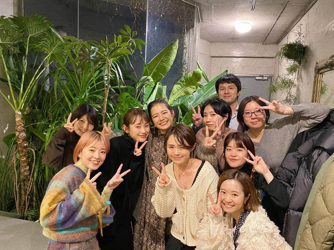 高橋愛さんのインスタグラム写真 - (高橋愛Instagram)「大好きなみんなと❤️ ㅤㅤㅤㅤㅤㅤㅤㅤㅤㅤㅤㅤㅤ ラブアンドピース2019 の打ち上げを やーーっと出来ましたぁ🥰 ㅤㅤㅤㅤㅤㅤㅤㅤㅤㅤㅤㅤㅤ 改めて思ったこと やっぱり みんな、大好き❤ って思いました。 ㅤㅤㅤㅤㅤㅤㅤㅤㅤㅤㅤㅤㅤ こんな素敵なメンバーと 素敵なプロジェクトに 参加させてもらえて 素敵なお洋服が作れて 本当に幸せです🙏🏻💗 ㅤㅤㅤㅤㅤㅤㅤㅤㅤㅤㅤㅤㅤ はぁ！いっぱい笑った！ まさか 宇宙の話で こんなに盛り上がるとは！ 笑った笑った🤣 ㅤㅤㅤㅤㅤㅤㅤㅤㅤㅤㅤㅤㅤ #ラブアンドピース2019 #haco! #WEAR #スザンヌ さん #高橋愛  #愛 #平和 #ラブ #ピース #Happy」2月7日 16時19分 - i_am_takahashi