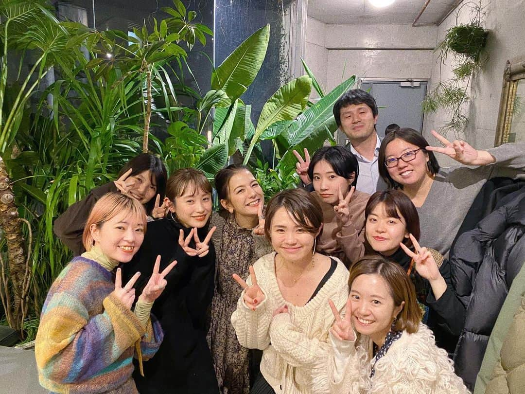 高橋愛さんのインスタグラム写真 - (高橋愛Instagram)「大好きなみんなと❤️ ㅤㅤㅤㅤㅤㅤㅤㅤㅤㅤㅤㅤㅤ ラブアンドピース2019 の打ち上げを やーーっと出来ましたぁ🥰 ㅤㅤㅤㅤㅤㅤㅤㅤㅤㅤㅤㅤㅤ 改めて思ったこと やっぱり みんな、大好き❤ って思いました。 ㅤㅤㅤㅤㅤㅤㅤㅤㅤㅤㅤㅤㅤ こんな素敵なメンバーと 素敵なプロジェクトに 参加させてもらえて 素敵なお洋服が作れて 本当に幸せです🙏🏻💗 ㅤㅤㅤㅤㅤㅤㅤㅤㅤㅤㅤㅤㅤ はぁ！いっぱい笑った！ まさか 宇宙の話で こんなに盛り上がるとは！ 笑った笑った🤣 ㅤㅤㅤㅤㅤㅤㅤㅤㅤㅤㅤㅤㅤ #ラブアンドピース2019 #haco! #WEAR #スザンヌ さん #高橋愛  #愛 #平和 #ラブ #ピース #Happy」2月7日 16時19分 - i_am_takahashi