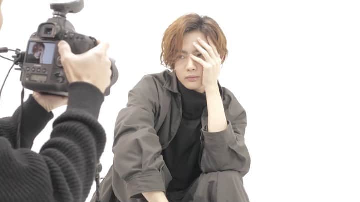 町山博彦のインスタグラム：「【LIGHTS UP】でデビューされた19歳のNOAさんをFASTで撮影させて頂きました。  本編はFASTの公式サイトで見れるので是非。  @fast.japan.official  @n_o_a_3_  movie @transe_inc  @yastsuda @takemori_0829」