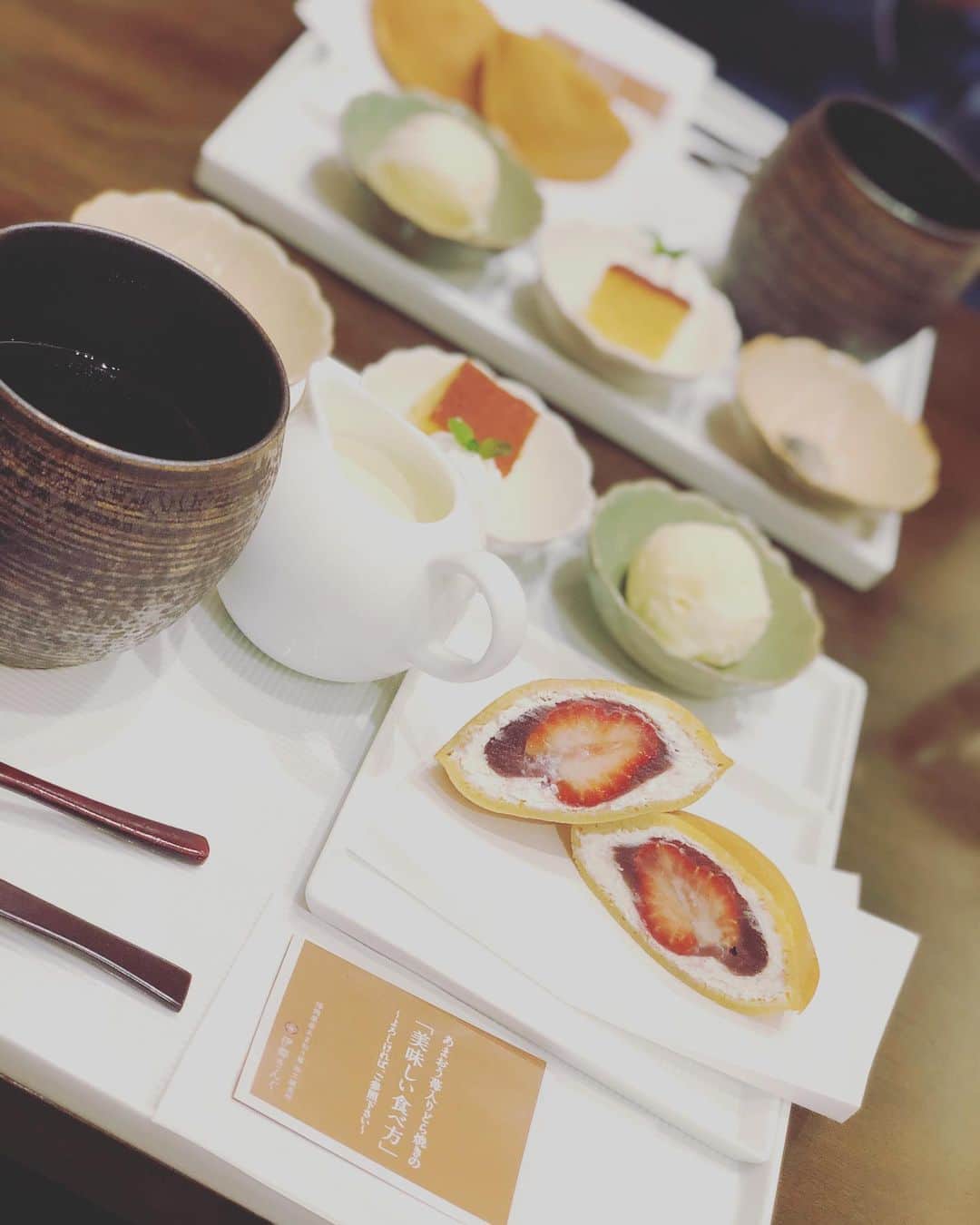 市川 翔乃亮のインスタグラム：「ハシゴスイーツ 天神の『伊都きんぐ』のどらきんぐ生・塩バニラ🍓  皮のモチモチ感サイコーです‼️ #伊都きんぐ #博多座　#新版オグリ」