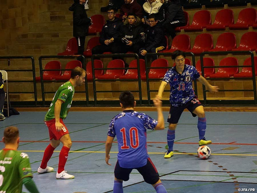 日本サッカー協会さんのインスタグラム写真 - (日本サッカー協会Instagram)「#フットサル日本代表 スペイン遠征、最後の強化試合を5-1で勝利【海外遠征（1/28-2/8＠スペイン）】 ・ 📅2/6(木) 20:15KO 📍PABELLON MUNICIPAL DE A FRAGA（スペイン/ガリシア） ・ フットサル日本代表‪🇯🇵5-1（前半1-0、後半4-1）O ESTEO F.S. ・ ⚽8分 #八木聖人 (#名古屋オーシャンズ ) ⚽26分 #星翔太 (#名古屋オーシャンズ ) ⚽28分 #平田ネトアントニオマサノリ （#ADフンダン ） ⚽33分 #皆本晃（#立川府中アスレティックFC ） ⚽39分 #吉川智貴 (#名古屋オーシャンズ ) ・ フットサル日本代表は、スペイン遠征最後の強化試合となる第3戦をスペインリーグ2部に所属するO ESTEO F.S.と戦い、大量得点を奪い5-1で勝利を収めました。 ・ チームは2/19（水）、北海道／北海きたえーるにてパラグアイ代表と国際親善試合を行います。 ・ 🎫‬チケット発売中❗️ 国際親善試合‬ 📅2/19(水) 19:05KO(予定)‬ vs フットサルパラグアイ代表🇵🇾 📍北海道／#北海きたえーる‬ #daihyo #jfa‬ ・ 👉大会情報はJFA.jpへ」2月7日 18時17分 - japanfootballassociation