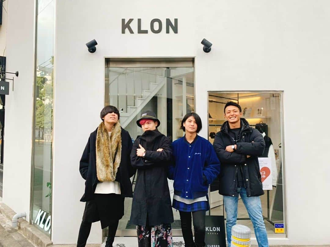 西尾健太さんのインスタグラム写真 - (西尾健太Instagram)「KLON × 感覚ピエロ コラボウォッチ⌚  アキレスのカラーはネイビー!! なかなかオシャレでカッコいいです。  フォーマルでもカジュアルでも使って頂けるのではないでしょうか。  数量限定なのでお早めに！！！！ ネイビーおすすめ  #コラボ #数量限定 #腕時計 #watch #klon #感覚ピエロ #感エロ #感エロツアー #感エロフェチズム #drummer #drums #ドラム #peal #pealdrums #パール #live #livehouse #ライブ #ライブハウス#athlete #adventurer #training #muscletraining #筋トレ #筋トレ男子」2月7日 18時17分 - nishio.kenta