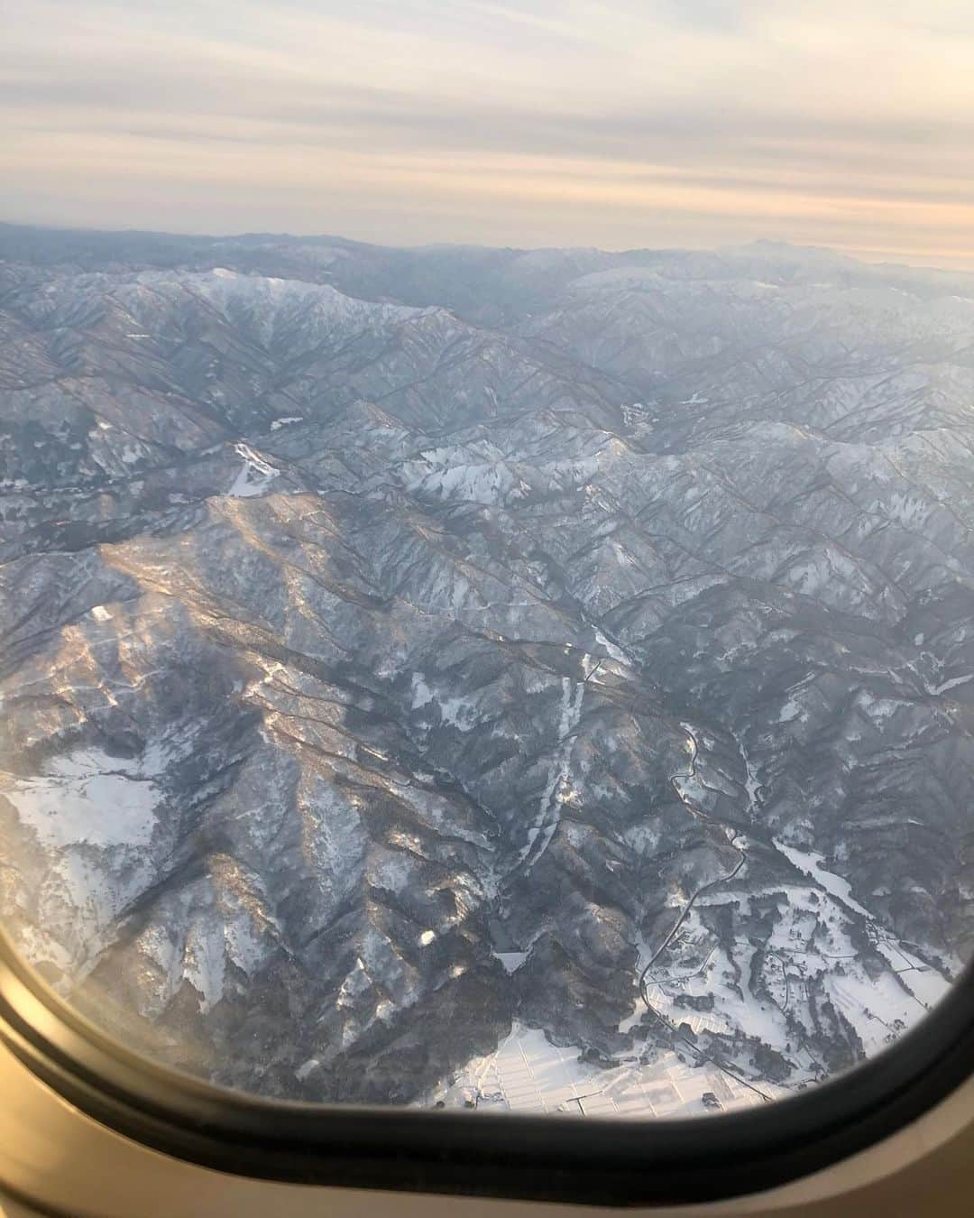 市川海老蔵 （11代目）さんのインスタグラム写真 - (市川海老蔵 （11代目）Instagram)「Travel by air✨  It was a beauty.  Arrived to Komatsu Airport.  Togashi welcoming us🎶✨ * 空の旅✨  美しかったです。  着きました。  富樫のお出迎え🎶✨ #市川海老蔵 #海老蔵 #成田屋 #歌舞伎 #ABKAI #ABMORI #ebizoichikawa #ebizo #kabuki #thunderparty #theater #theaterarts #actor #japan #classic」2月7日 18時31分 - ebizoichikawa.ebizoichikawa