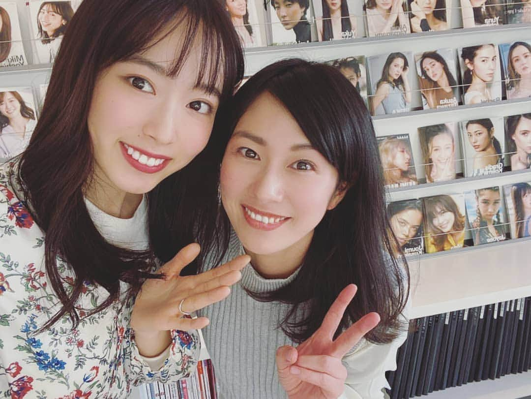 吉村美樹さんのインスタグラム写真 - (吉村美樹Instagram)「オーディション前に大好きな事務所（@satorujapan_official ）へ☺可愛い後輩のもも🍑ちゃんに遭遇できました！！なんと干支が同じという衝撃の事実！！ひとまわりも違う私を慕ってくれるなんて嬉しい〜💞ももちゃんまたね🍑 　#まさかの #干支同じ #年女 #子年 #🐀 #可愛い後輩 #感謝 #遭遇 #オーディション前 #オーディション #サトルジャパン #モデル #ママモデル #🍑 #吉村美樹」2月7日 18時48分 - yoshimuramiki0911