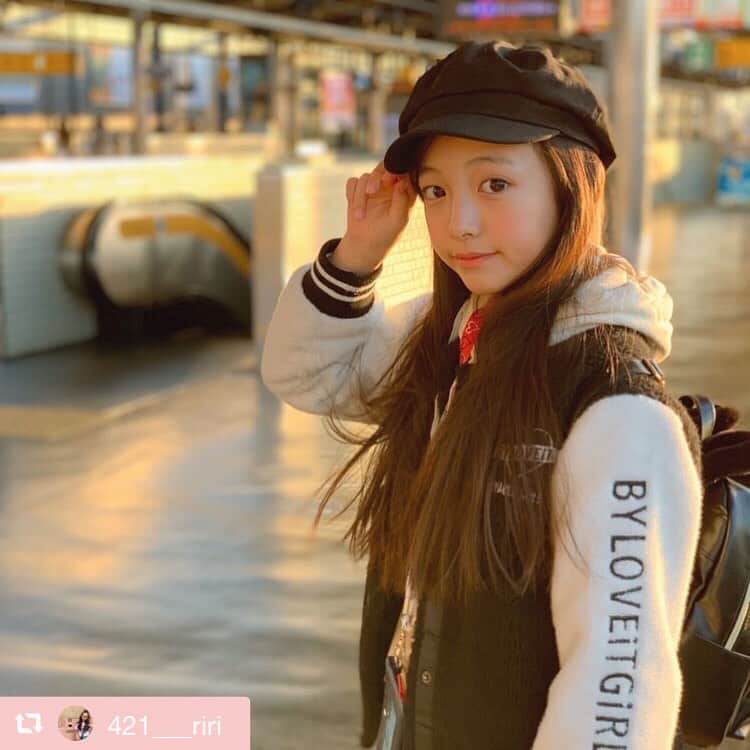 byLOVEiTさんのインスタグラム写真 - (byLOVEiTInstagram)「🦄special event🦄﻿ 2/8（土）まで、東京・浜松町で開催のナルミヤファミリーセールにバイ ラビットも参加します💜﻿ ﻿  明日2/8（土）はいよいよ最終日、おまとめDAY❣️10点以上お買い上げで合計金額から5%OFF✨﻿ ﻿ ﻿ バイラビ通信掲載やインスタガール着用アイテムも多数登場💕﻿ 特別価格70%OFFのアウターはお買い得すぎ✨ ﻿ インスタガールのアウター着こなしを参考に💕﻿ お気に入りを見つけてね🛍﻿ ﻿ 毎日の日替りメニューなど、詳しくは @byloveit_official  プロフのURLからチェック！ ﻿ ﻿ #byloveit #バイラビット #バイラビ ﻿ #お出かけコーデ #通学コーデ ﻿ #おしゃれさんと繋がりたい ﻿ #オシャレキッズ #小学生コーデ #キッズコーデ ﻿ #セール #ファミリーセール #ナルミヤ #子ども服 #ナルミヤインターナショナル」2月7日 19時09分 - byloveit_official