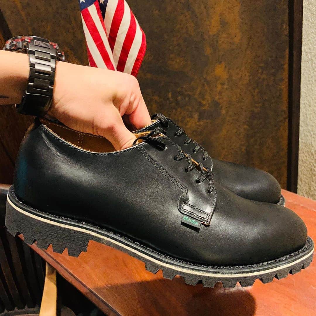 DJ DARUMAのインスタグラム：「レッドウイングさんでポストマンを カスタムさせて頂きました！Postman×Vibram Sole @redwingheritage_jp @redwingheritage 🙏🏻✨」
