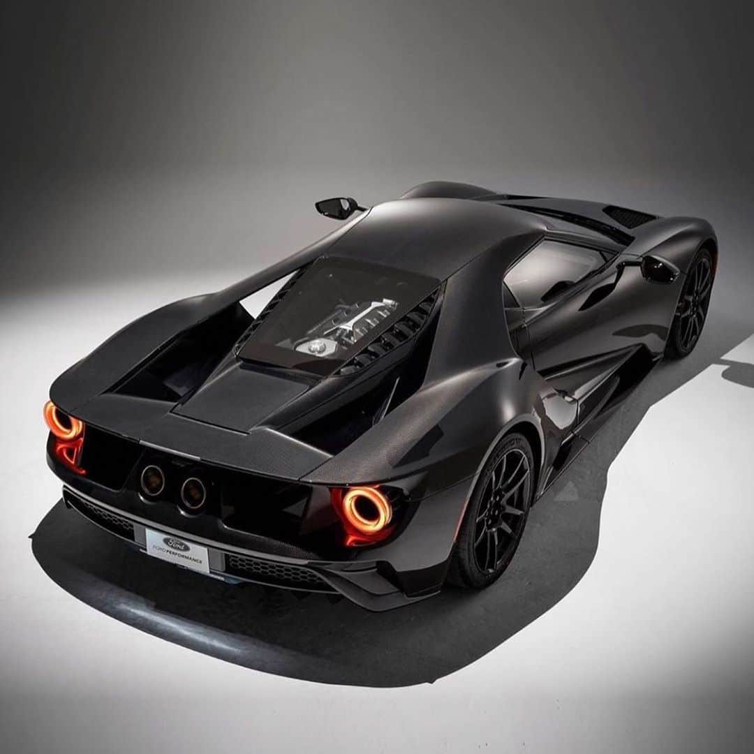 HYPEBEASTさんのインスタグラム写真 - (HYPEBEASTInstagram)「#hypeAF: @ford has updated its GT supercar for 2020, bringing a higher power output, new paint finishes, and a variety of mechanical upgrades. The new-and-improved GT now puts out 660 BHP and channels all its grunt through a new Akrapovič titanium exhaust system. According to Autoblog, Ford says the standard GT 2020 will cost “approximately $500,000 USD,” while those who opt for the bare-carbon fiber look can expect a price tag closer to $750,000 USD — considerably higher than the supercar’s initial $450,000 USD price tag.⁠⠀ Photo: Ford」2月8日 6時24分 - hypebeast