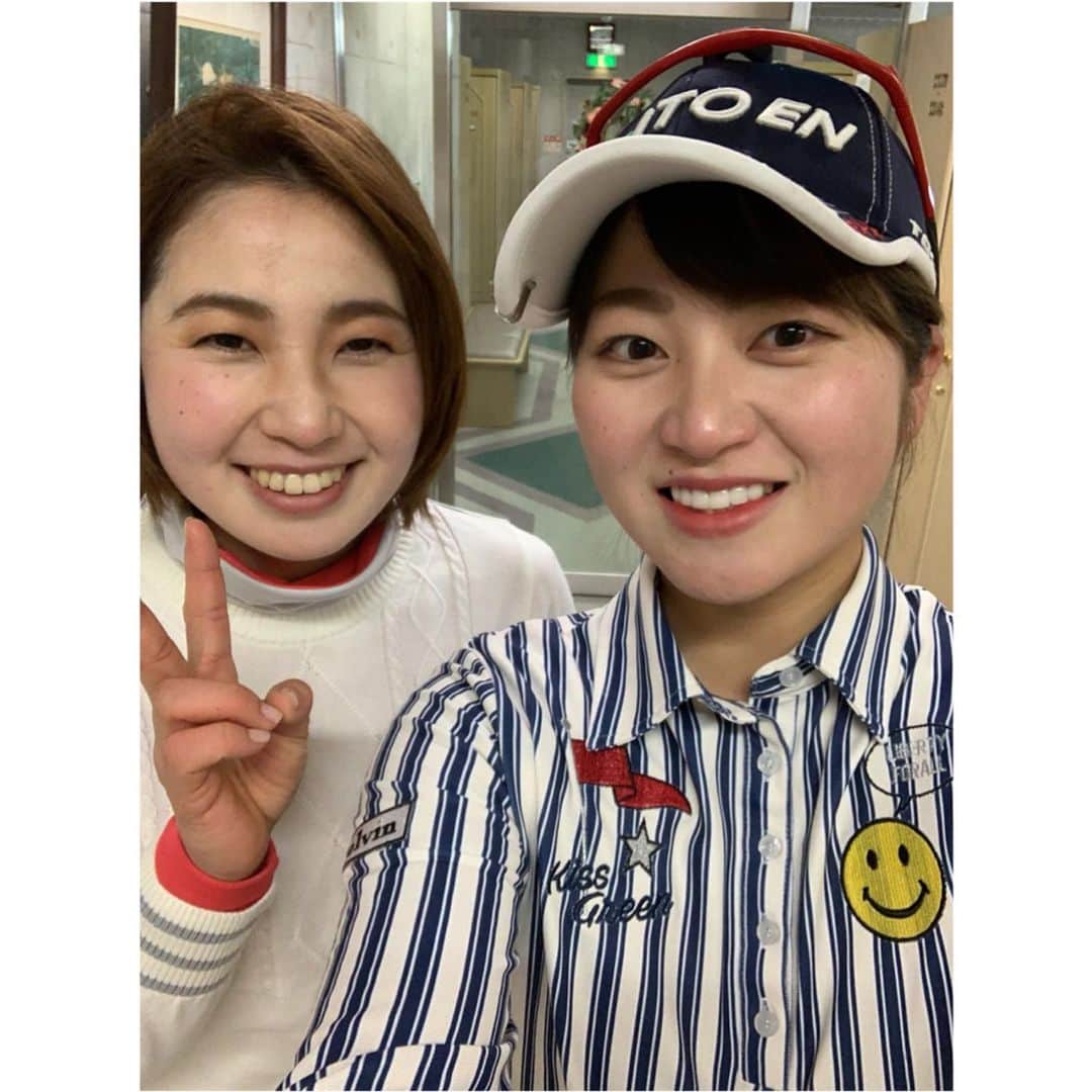田辺ひかりのインスタグラム：「➩2.7☆  今日はスポンサー契約を していただいているユアサ商事さまの プロアマに行ってきました！！ 激寒のなかでも楽しかった◎  そして最近アニメの話で盛り上がる ひるたみに撮ってもらった写真‬！ 今年からウェアを キスオンザグリーン様に 契約していただきました︎︎︎︎︎☺︎☆☆ 嬉しい！！！♡ かわいいウェア着て頑張るぞー︎︎︎︎︎︎︎︎︎︎︎︎︎︎︎︎♬.*ﾟ  #ゴルフ#ユアサ商事 #キスオンザグリーン︎︎︎︎︎︎ ︎︎︎︎︎︎☑︎︎︎︎︎︎︎☑︎ #伊藤園#Evolvin#洋服の青山」