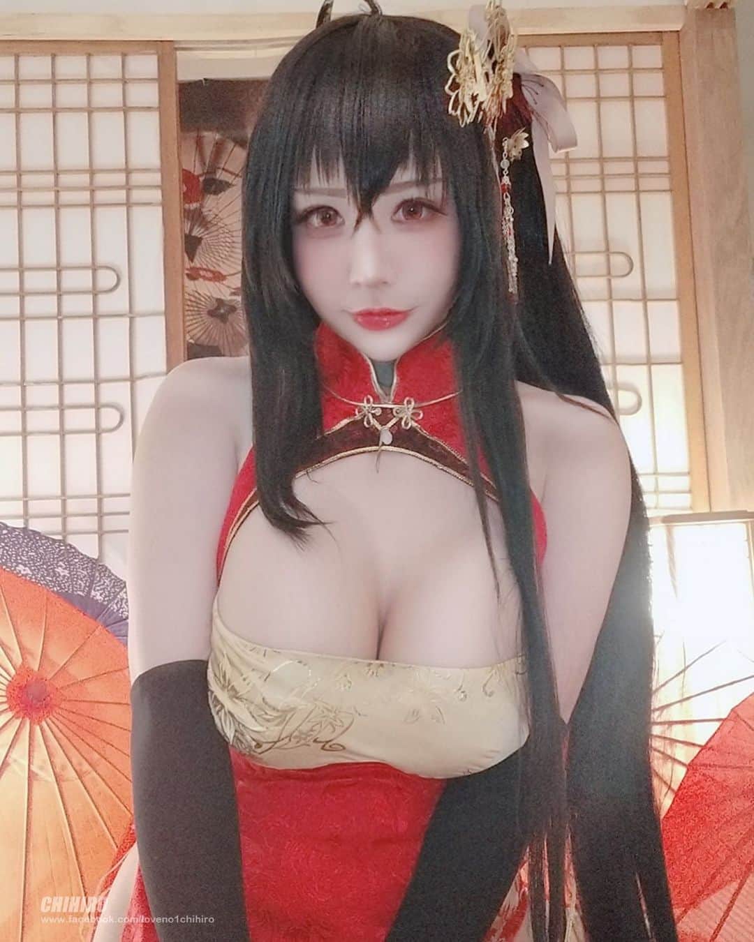 千尋のインスタグラム：「『指揮官，大鳳一直在等著您哦—』 Patreon  February Tier4 Taiho  2月份的Tier4是大鳳旗袍喔////// 這件衣服真的是太犯規惹!!!!!!!!! 拍立得也可以一起購買 嘻嘻 台灣購買★https://forms.gle/YDPhcTvjwEoCBV4Q7 PATREON★ https://www.patreon.com/chihirosama ★台灣表單購買的會於今晚發送獎勵 記得到收件箱領取喔/////////」