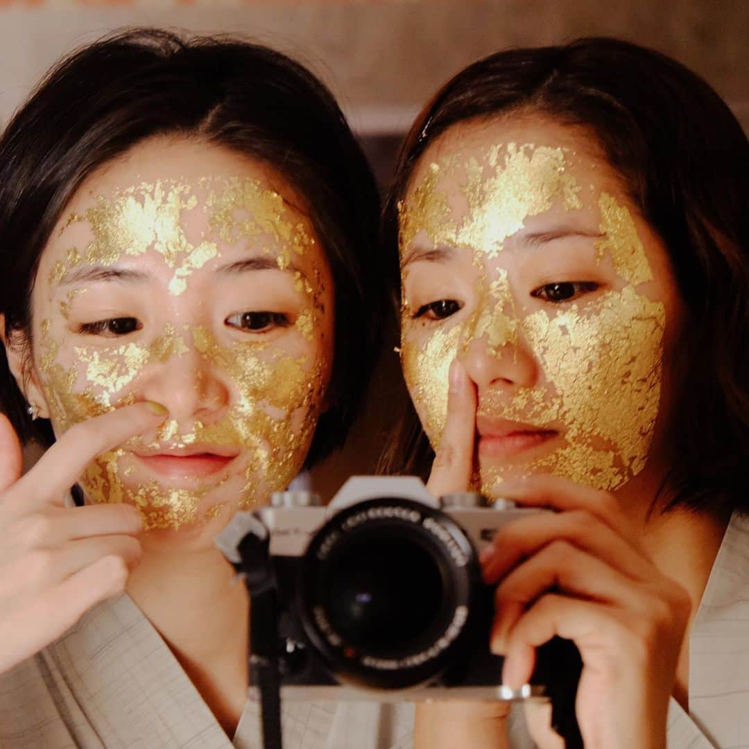 Aya（高本彩）さんのインスタグラム写真 - (Aya（高本彩）Instagram)「🧖‍♀️ TOKYO HEAD LINEで連載中フォトコラム更新しました。  今回は〝フォトバイアヤ旅〜in 石川県〜〟 #photobyaya #フォトバイアヤ #石川県#能登#金#金粉パック#女#tokyoheadline#selfie#japan#trip」2月7日 22時03分 - aya_dream04