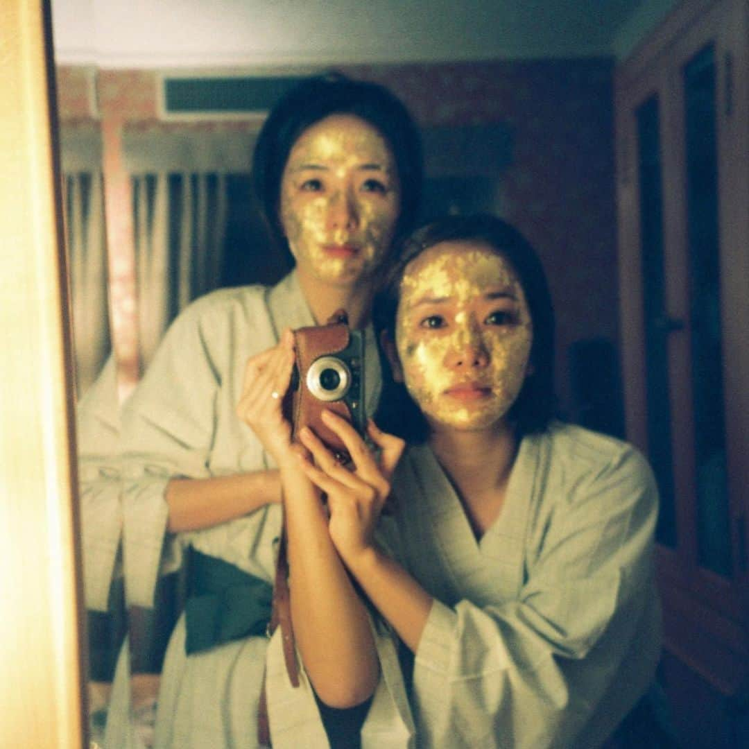 Aya（高本彩）さんのインスタグラム写真 - (Aya（高本彩）Instagram)「🧖‍♀️ TOKYO HEAD LINEで連載中フォトコラム更新しました。  今回は〝フォトバイアヤ旅〜in 石川県〜〟 #photobyaya #フォトバイアヤ #石川県#能登#金#金粉パック#女#tokyoheadline#selfie#japan#trip」2月7日 22時03分 - aya_dream04