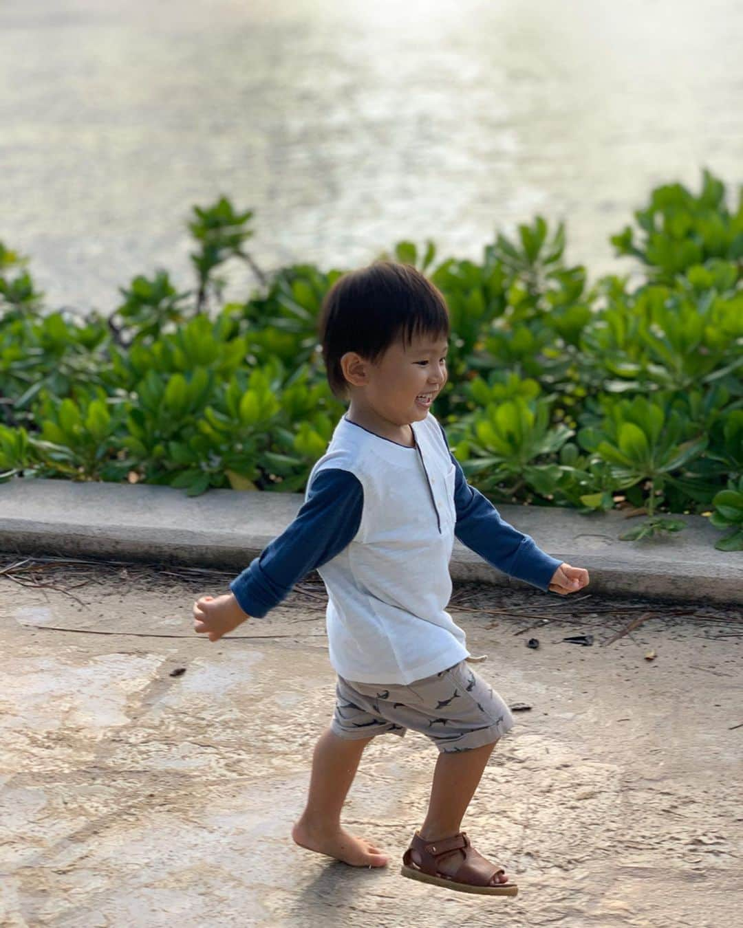 DaisukeNさんのインスタグラム写真 - (DaisukeNInstagram)「Your life is worth much more than gold. . . #myson #son #kids #growth #treasure #hawai #happy #portrait #nofilter #👦🏼 #パパはポートレートで撮りたがり」2月7日 22時07分 - da7suke