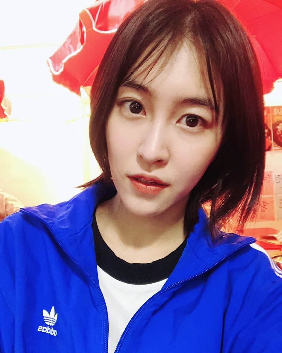 パク・ミンジのインスタグラム：「ʕ•ᴥ•ʔ 💙」