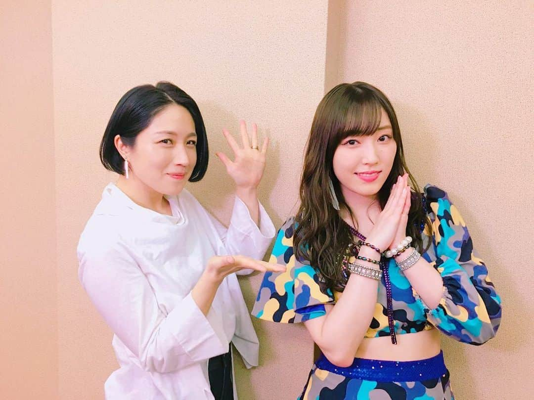 譜久村聖さんのインスタグラム写真 - (譜久村聖Instagram)「♚  日本テレビ系【スッキリ】 「キニナルジャーナル」のコーナーにてHello!Projectを取り上げていただきました♪  犬山紙子さんとも久しぶりにお会いできて嬉しかったです🥰 ありがとうございました！  コンサートの写真撮影について  思い出に撮るもよし！ 決めポーズや照明をメインに撮るもよし！ 推しメンがスクリーンに映った時や、ピンスポに当たった瞬間を狙ったり この曲のこの部分を狙って撮りたい！もありだと思います！  楽しくルールを守りながら撮っていただきたいですし、 何よりもコンサートを楽しんでいただきたいです💫  楽しみの一部として取り入れていただけたら嬉しいです(∩´∀`∩)💕 【スッキリ】さん ありがとうございました♪  #日本テレビ #スッキリ #キニナルジャーナル #犬山紙子　さん #helloproject  #morningmusume20 #モーニング娘20 #譜久村聖 #写真撮影 #コンサート #冬ハロ2020」2月7日 22時16分 - mizuki_fukumura.official