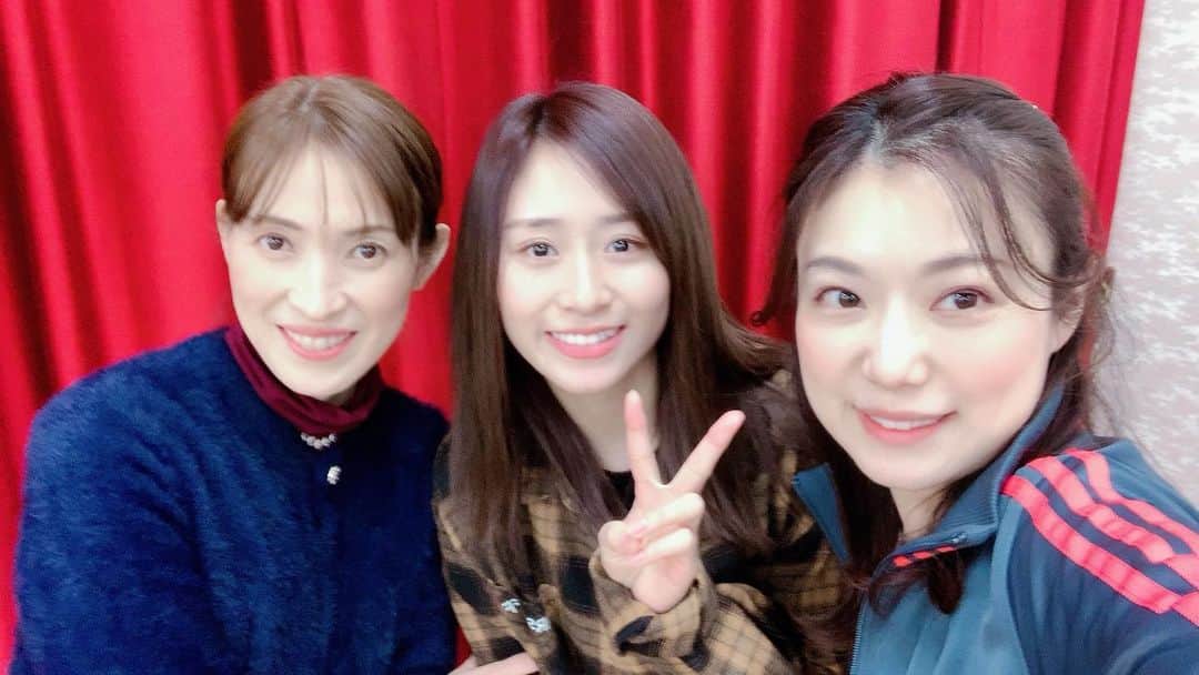 愛純もえりのインスタグラム：「黒蜥蜴のお稽古進んでおります💓 優しくて頼もしい高世さんと、 いつもニコニコ癒しのこころちゃん🌟 . . #高世麻央　さん #内木志　ちゃん  #KAGEKI黒蜥蜴 #元OSK #元NMB48 #元宝塚」