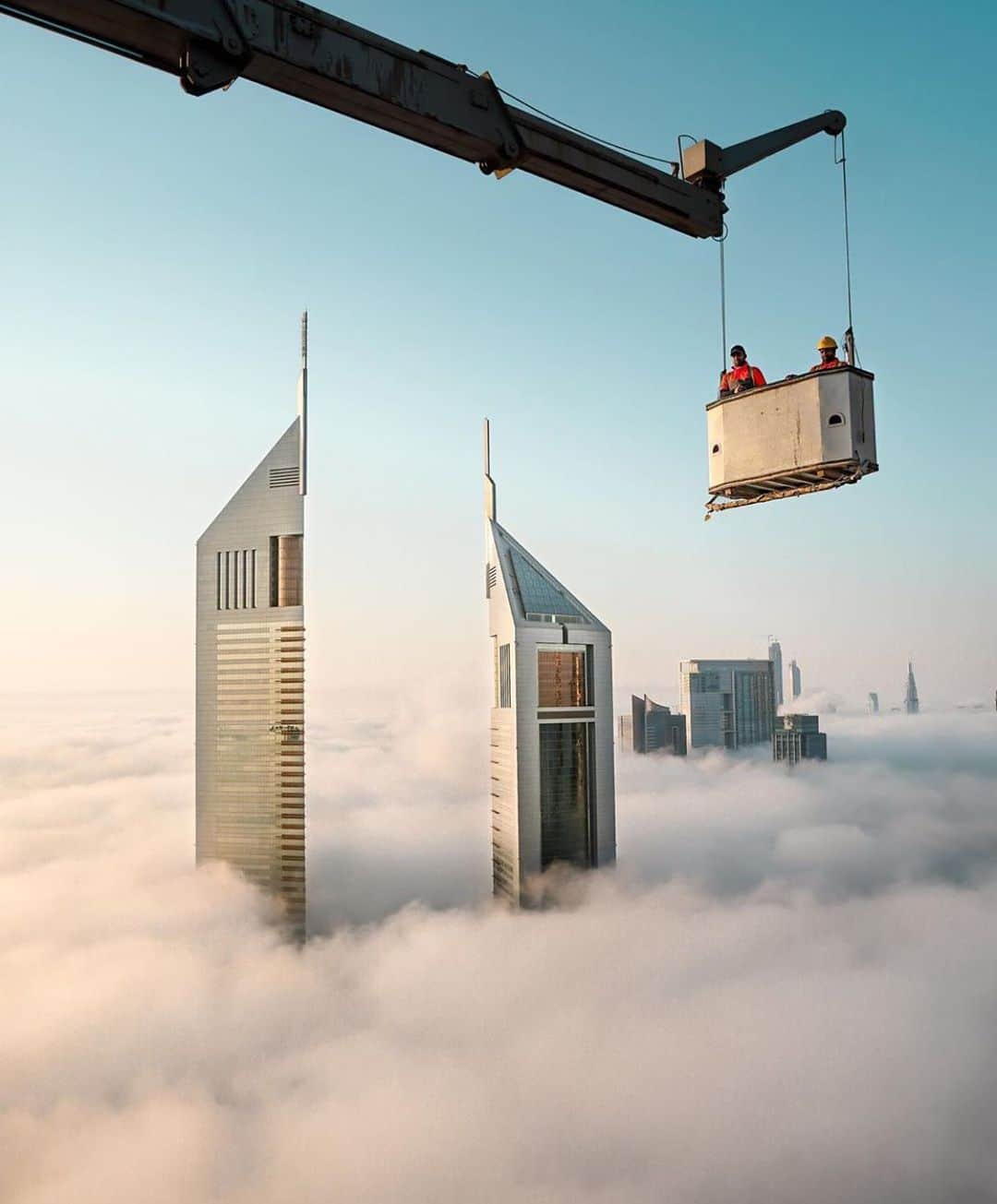 ドバイのインスタグラム：「City of the Future #Dubai 📷:@travelmodeon_」