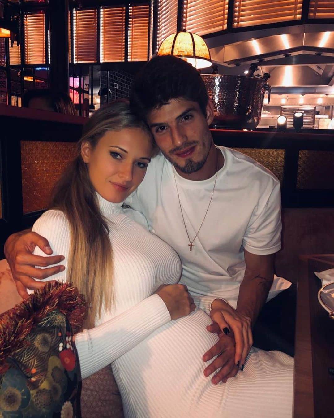 グスタヴォ・ルーカス・ドミンゲス・ピアソンのインスタグラム：「Happy birthday mamusia 🤪♥️ wishing you the most beautiful things this life can offer and that God guides you Bless you and protect you every single day. Have a day/weekend as amazing as you are sexy mommy. You know you got me and you can always count on me. You deserve the world. Love you 🥰 #mrsquestions」