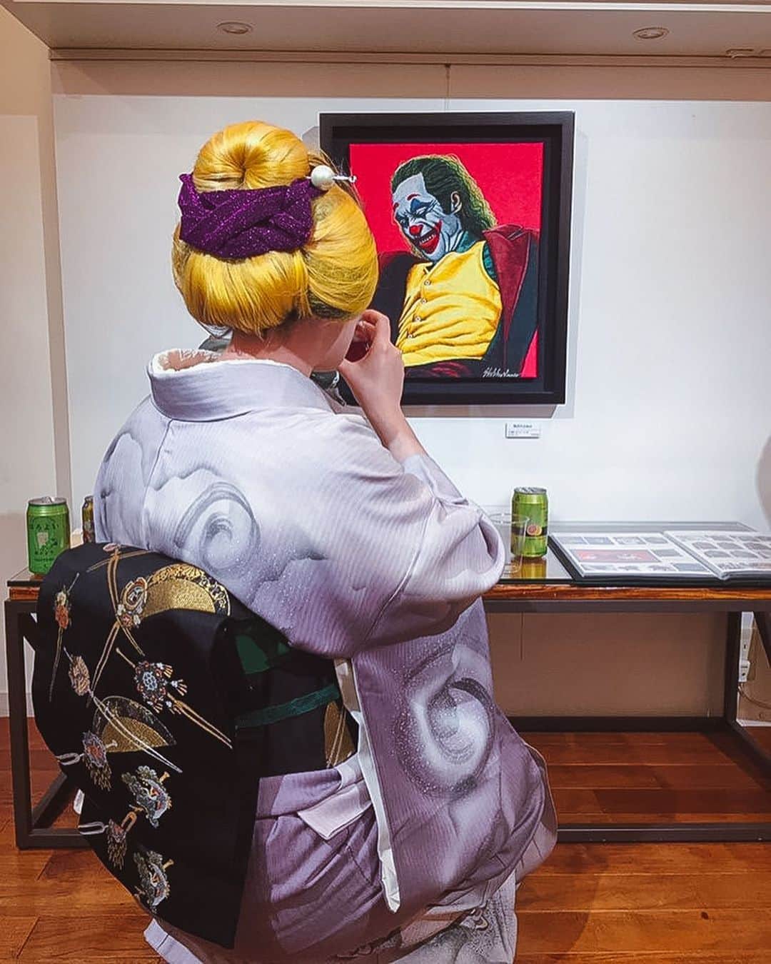 Anji SALZさんのインスタグラム写真 - (Anji SALZInstagram)「お知らせ💫(日本語↓) Exhibition with @shishumania  until Feb 9th at @gallery201gallery in Tokyo! 👘💫 My newest embroidery kimono ensemble is showcased too.  I’ll be around in the evening on the 9th so say hi if you’re in town?  9日まで @shishumania の展示会にて、SALZコラボ着物もご覧頂けます😱💫 時間はございましたら、ぜひお越し下さいませ(*^▽^*) 私は9日の午後からいる予定です。 場所は @gallery201gallery 💕」2月8日 0時32分 - salztokyo