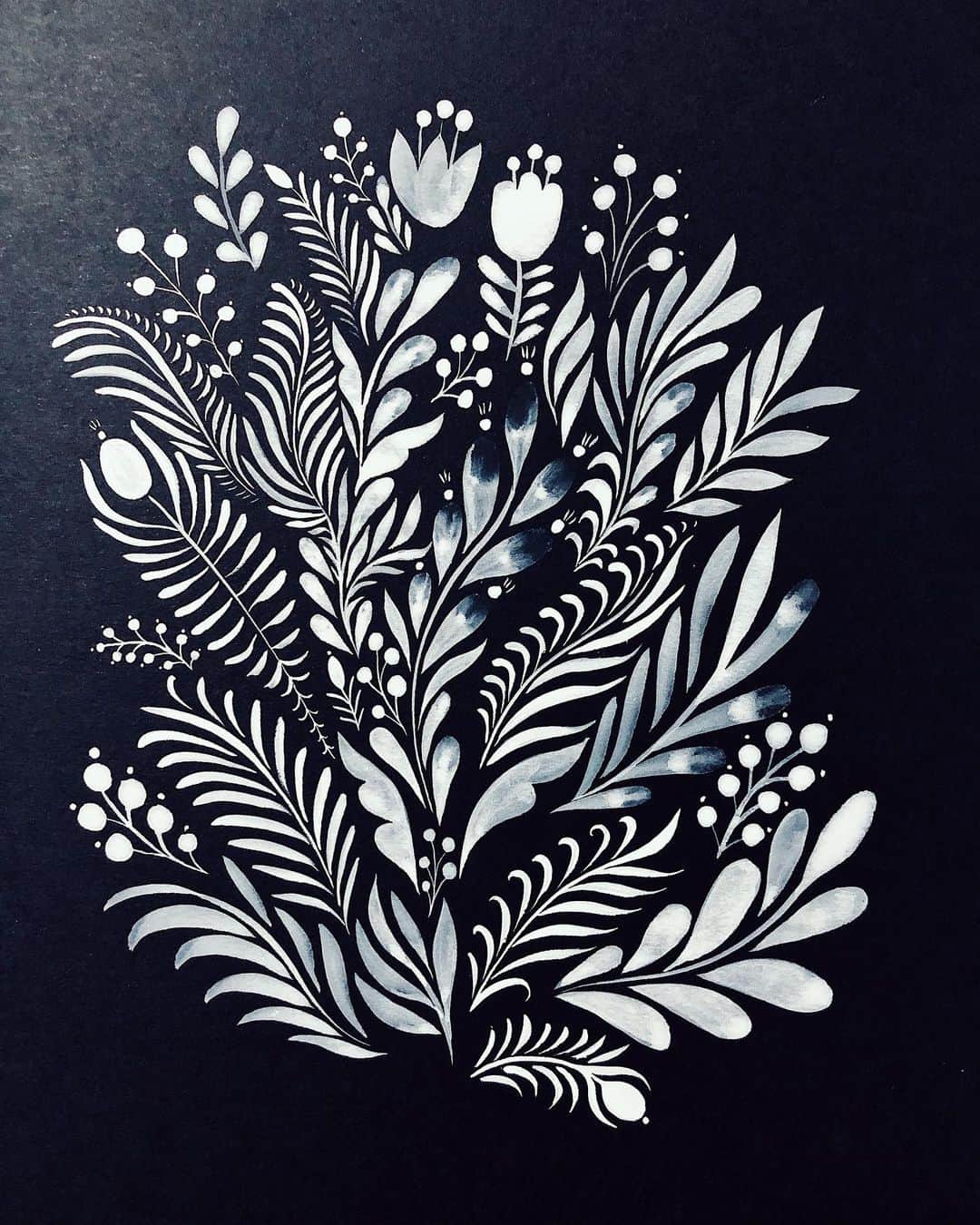 Dinara Mirtalipovaのインスタグラム：「so satisfying to watch when gouache dances on paper leaving a trace 🤍🖤」