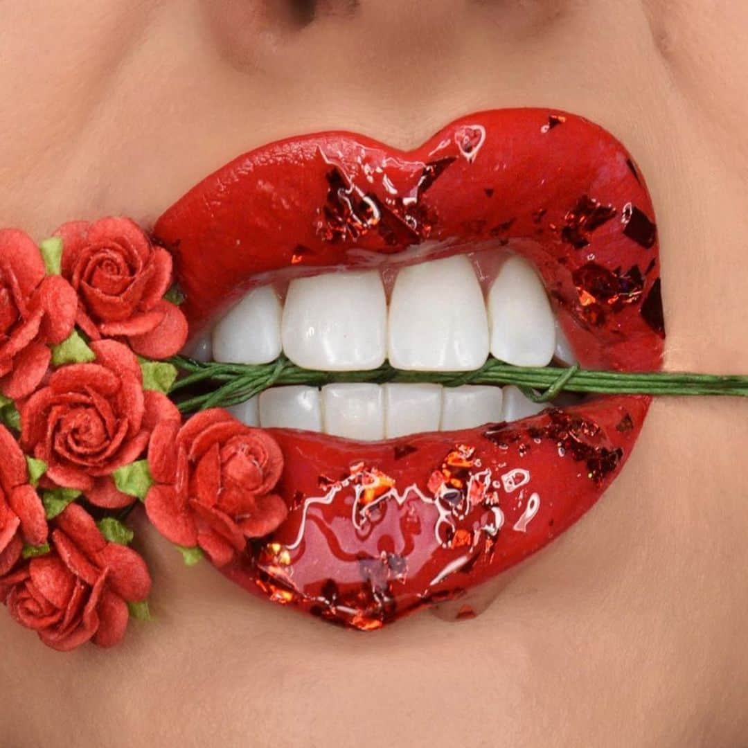 Jeffree Star Cosmeticsさんのインスタグラム写真 - (Jeffree Star CosmeticsInstagram)「Will you be my Valentine?🌹@minniemcgee has us in love with these lips she created using our #velourliquidlipstick in the shade Redrum ❤️ #jeffreestarcosmetics」2月8日 1時02分 - jeffreestarcosmetics
