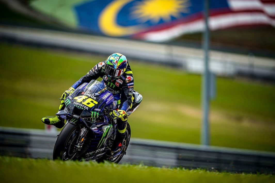 バレンティーノ・ロッシのインスタグラム：「Sepang circuit,Malaysia MotoGp test,day1 📸 @falex79 @gigisoldano」