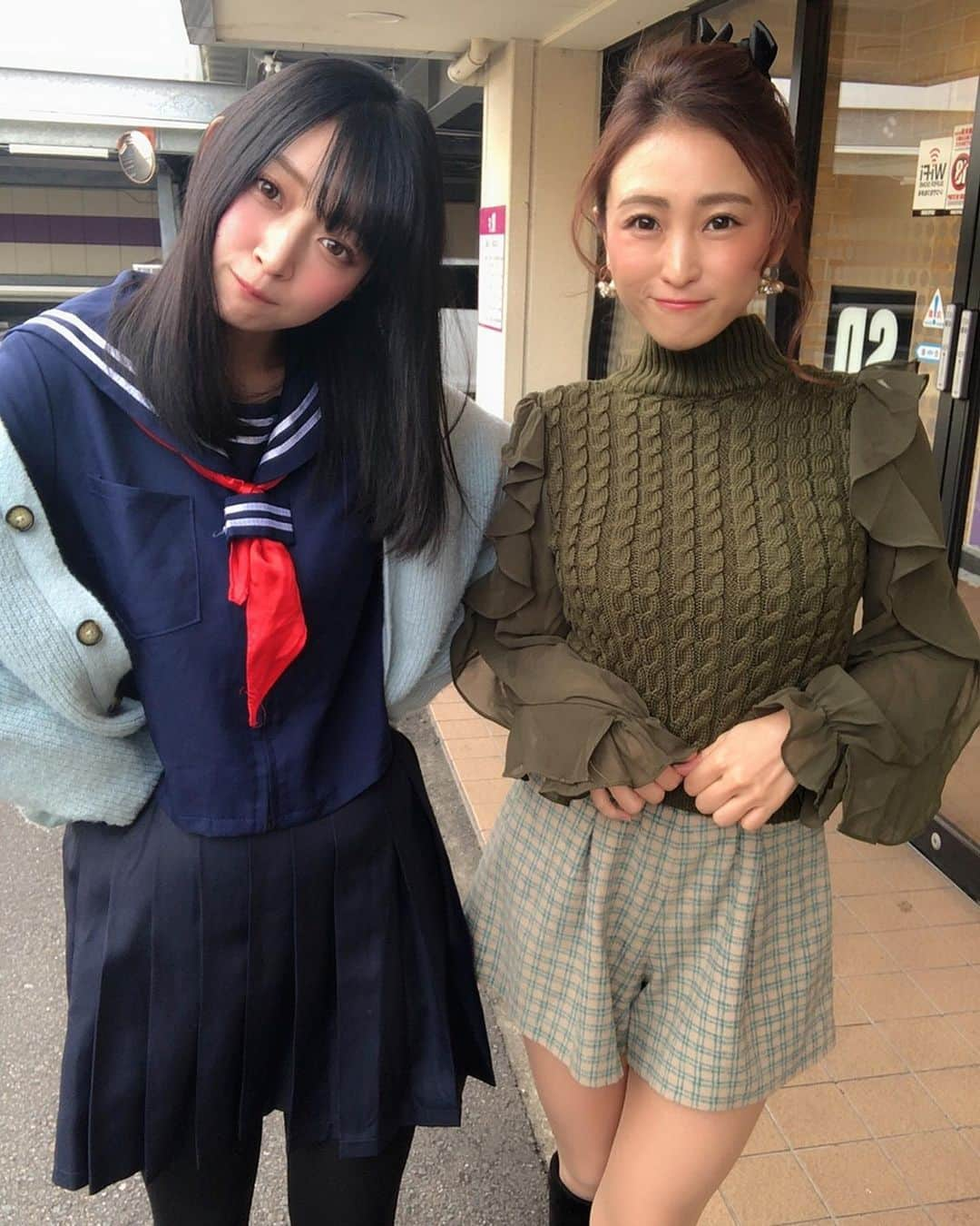 柚月めいさんのインスタグラム写真 - (柚月めいInstagram)「. 最近皆んながカーキの服で来店してるのをよく見るから 私も真似っ子でカーキコーデ💚 . 普段は足出したりするのあんまり好きじゃないから だからお仕事の時だけそういう服あえて着てる😛 . しずぴーJK😏💓 皆んなにめっちゃ突っ込まれてた🥺 罪深い😈🥴💞 . . #code#khaki#colour#ootd#fashion#pic#photography#hair#make#follw#instadaily#instagood#制服#jk#柚月めい」2月8日 1時23分 - meimei.yuzu