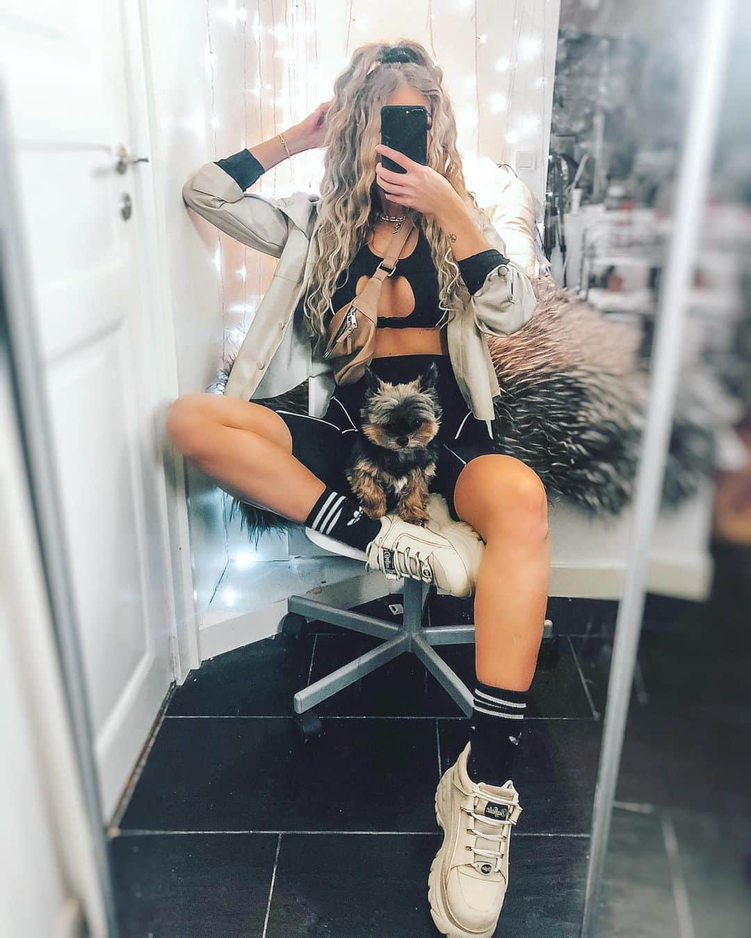Keelaのインスタグラム：「Swipe for 👅」