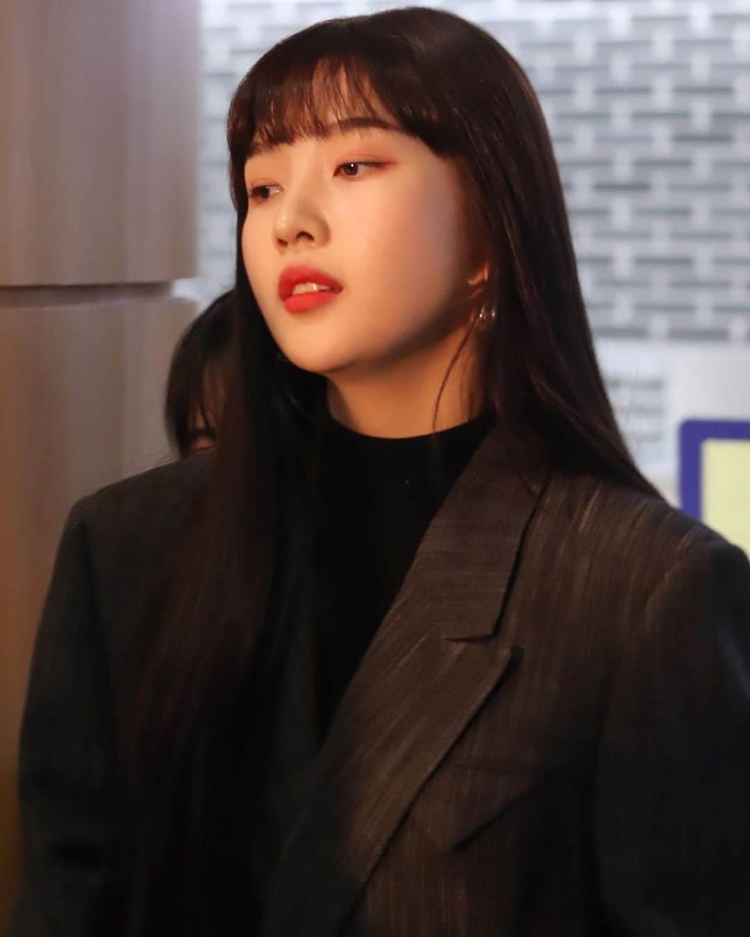 ジョイ（ファンアカウント）のインスタグラム：「‪200122‬ JOY - Kansai International Airport ‪— what makes you feel happy?💚 #REDVELVET#JOY#레드벨벳#조이 © Red Wyverns, Butterfly960903 and Xzitd‬」