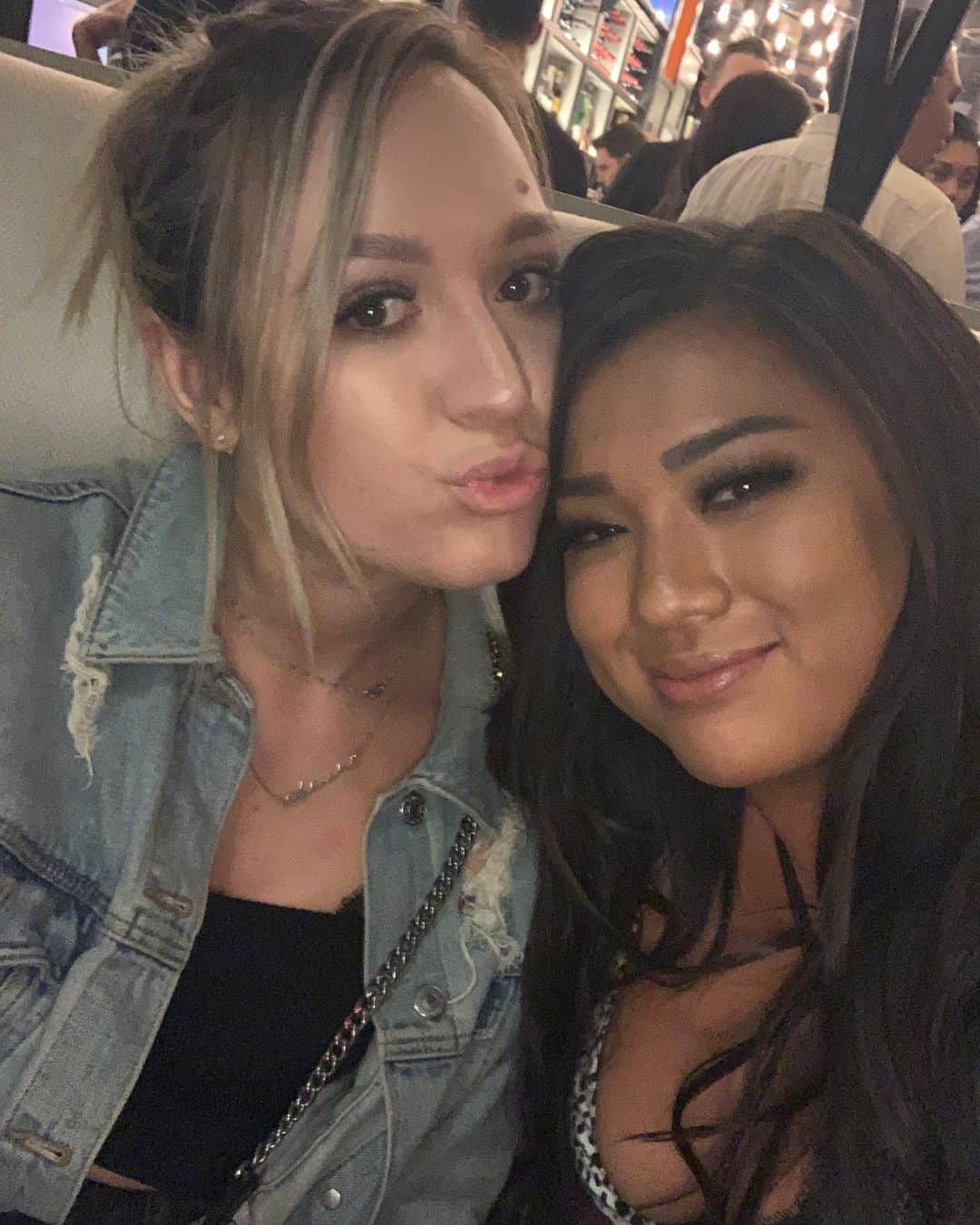 アリーシャ・マリーさんのインスタグラム写真 - (アリーシャ・マリーInstagram)「happy birthday @missremiashten ♡  biiiiiiiiiiiitchhhhhhh!!!!!!! i am so unbelievably grateful for you. you are the kindest, most gracious, loving person I know. you have genuinely changed my life and helped me learn so much. you’ve taught me how to be a better friend, you’ve taught me how to love myself, you’ve taught me how to not live for other people, and you’ve taught me how to have fun dancing on a dance floor all by myself. I can never thank you enough. I hope you know how much YOU are loved simply for just being who you are. here’s to more ohio trips, heart to hearts, titos crystal light, and podcast episodes. love you best friend...happy birthday 💞🎂」2月8日 1時47分 - alisha