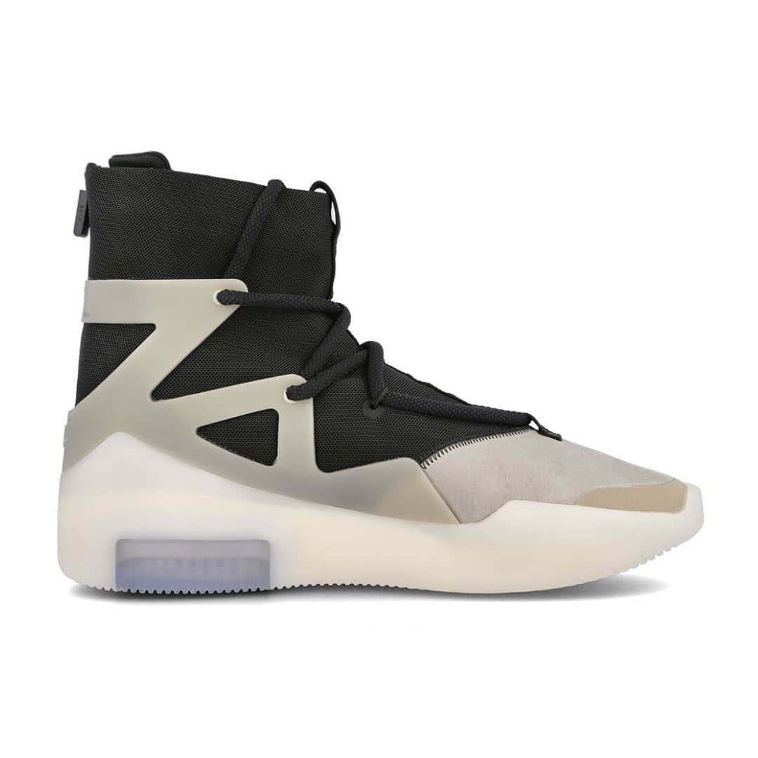 HYPEBEASTさんのインスタグラム写真 - (HYPEBEASTInstagram)「@hypebeastkicks: After early images began circulating of the @fearofgod x @nike Air Fear of God 1 "String", the shoe is seen breaking from the single-color style offered by most of @jerrylorenzo's previous Nike releases combining black mesh, sandy suede, and a plastic cage. Reports of a February 10 release date appear to be accurate with a retail price of $350 USD.⁠⠀ Photo: @overkillshop」2月8日 4時06分 - hypebeast