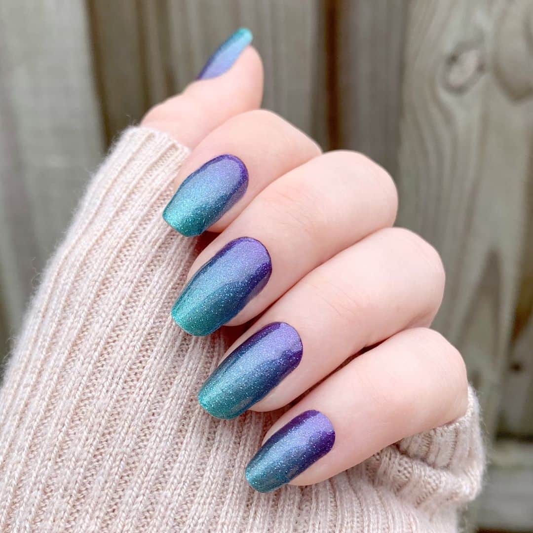 Jamberryのインスタグラム：「// NAIL WRAP // We’re sharing our Friday 💅🏻 Favorite! One of our Trendy-10 designs this month and we are obsessed! || Featured: #aremermaidsrealjn . . . #jamberry #jamberrynails #jamberrynailwraps #mermaidnails #nailsofinstagram #nailart」