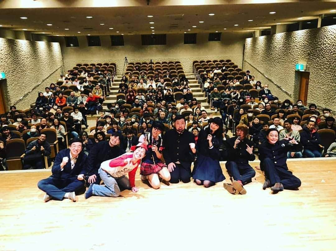 山田彩乃さんのインスタグラム写真 - (山田彩乃Instagram)「昨日はひなキャベ学園に 出演させて頂きました(*´∇｀*) ありがとうございましたー！！ .  #ひなキャベ学園  #ヤングキャベツ  #中静祐介 さん #高橋なんぐ さん #ひなた  #たかのり さん #ぴろん さん #森下英矢 さん #daigo さん #さとちん さん #江口歩 さん #新潟お笑い集団namara  #リリマリ  #リリプロ  #山田彩乃」2月8日 14時48分 - ayano.yamada