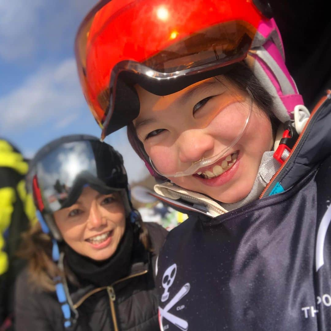 yukiさんのインスタグラム写真 - (yukiInstagram)「おはようございます。  今週末もスキーのお仕事@菅平🎿 参加される皆さんを、 笑顔でお待ちしております❤️💙 #東京都スキー連盟 #オシャレスキー　 #東京スキーヤー  #スキーで心を豊かに  #milka」2月8日 7時09分 - milkayuki