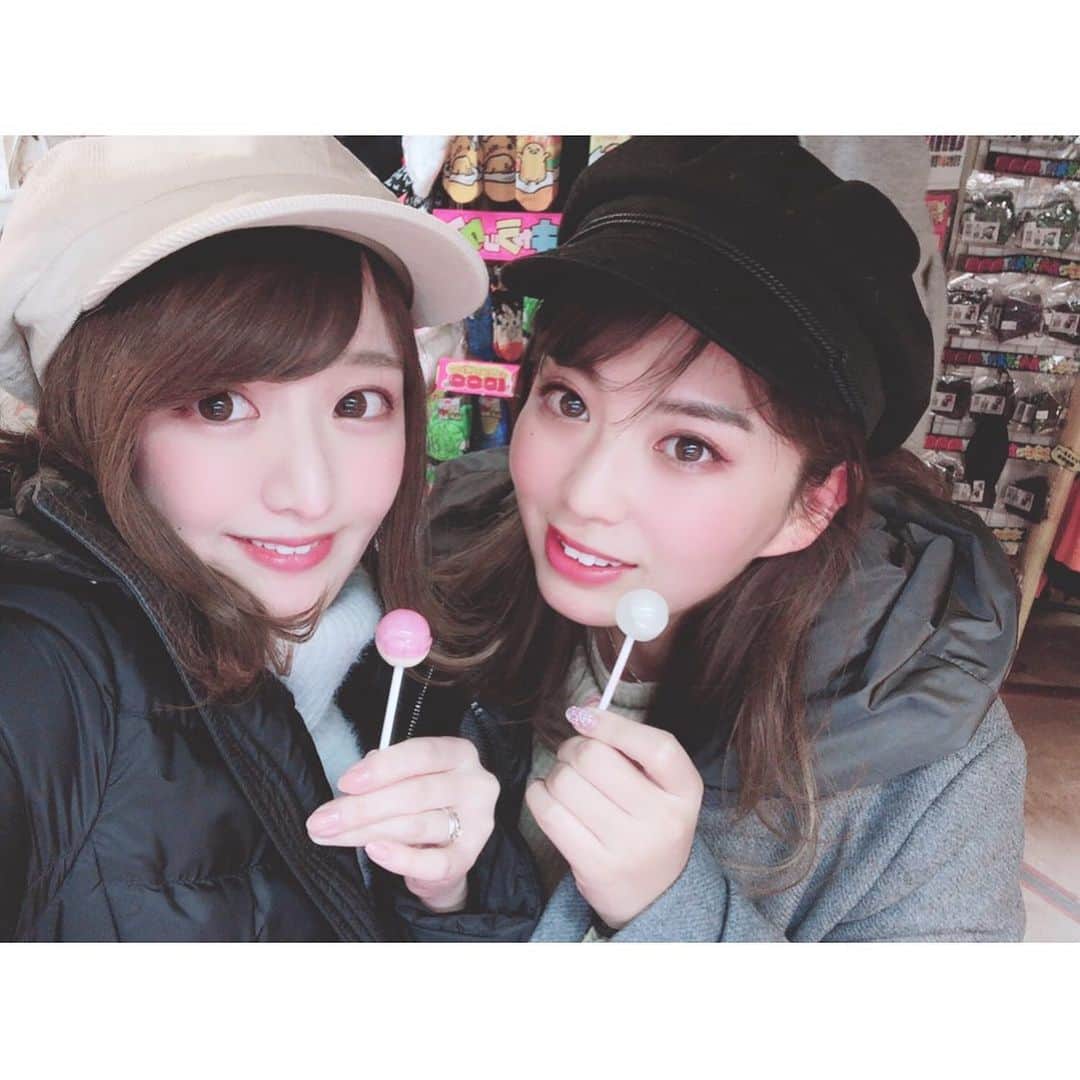 東なつ紀のインスタグラム：「双子みたいな格好してた🤗笑 #秋葉原 #チュッパチャップス #いちごみるく」