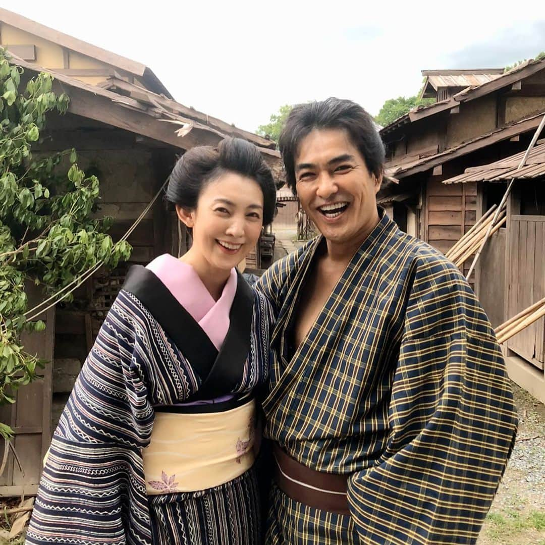 田中美里さんのインスタグラム写真 - (田中美里Instagram)「映画館で先行上映されていた 「帰郷」  今日2月8日（土）よる９時より、時代劇専門チャンネルにて放送となります。  仲代達矢さんの若かりし頃を演じている北村一輝さんと。  観ていただけたら嬉しいです。  #時代劇専門チャンネル  #8k  #帰郷 #杉田成通監督  #主演#仲代達矢 #時代劇 #北村一輝 #田中美里」2月8日 9時02分 - misatotanaka77