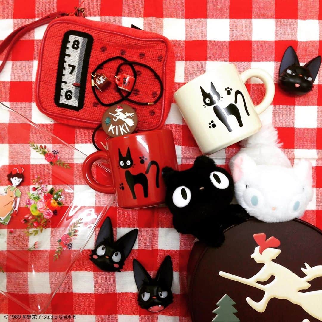 KIDDY LAND officialさんのインスタグラム写真 - (KIDDY LAND officialInstagram)「今日から2(ニャー)週間後、2(ニャー)月22(ニャーニャー)日は猫の日(=^・^=) スタジオジブリ作品で猫といえば、ジジ！！ 大阪梅田店どんぐり共和国では、ジジをはじめ、 『魔女の宅急便』のアイテムをたくさんご用意して 猫大好きな皆様のご来店をお待ちしています！！ （バロンやネコバスもいますよー☆) #猫の日 #キデイランド #どんぐり共和国 #ジブリ #魔女の宅急便 #ジジ #バロン #ネコバス」2月8日 9時17分 - kiddyland_co.jp