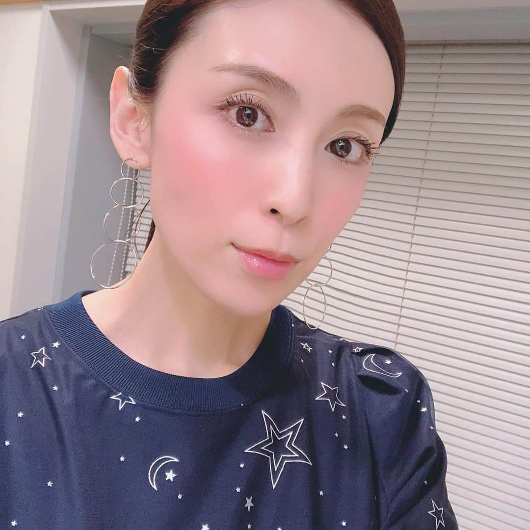 雛形あきこさんのインスタグラム写真 - (雛形あきこInstagram)「明日の6時30分からはバナナマンのせっかくグルメ！SP #バナナマンのせっかくグルメ #6時30分 #絶対行きたくなるやつ」2月8日 9時58分 - akiko_hinagata