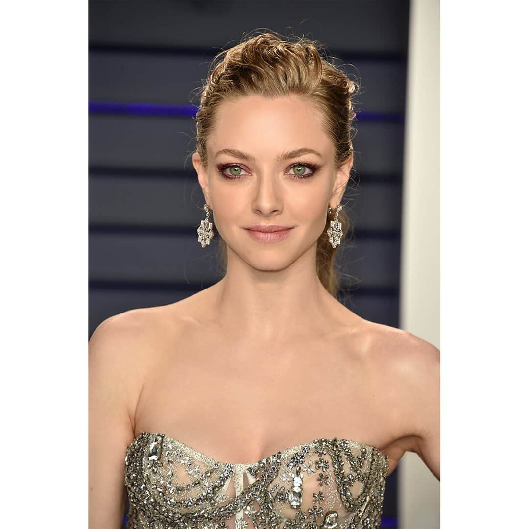 NIWAKAさんのインスタグラム写真 - (NIWAKAInstagram)「Here’s a look back at Amanda Seyfried attending the 2019 Vanity Fair Oscar Party in NIWAKA Fine Jewelry. #Niwaka #NiwakaCollections #AmandaSeyfried #VanityFair #AwardSeason #俄」2月8日 10時17分 - niwaka_collections