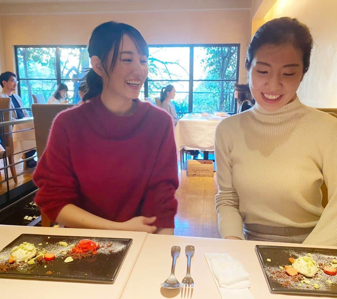 下田奈奈さんのインスタグラム写真 - (下田奈奈Instagram)「*﻿ 仲良し4人で新年会ランチ🥂﻿ ﻿ 中目黒の川沿いにある雰囲気が良くて﻿ 大好きなお店#ラルーナロッサ 🌸﻿ ﻿ りかこちゃんの誕生日祝いもできてよかった🎁﻿ ﻿ この三人はみんな同世代なんだけど 仕事頑張って結果も出してて﻿ プライベートも一生懸命で﻿ くだらない話もできて めっちゃ優しくて 本当に大好きで尊敬してる友達なんだ〜💐﻿ ﻿ 毎回会う度に、自分ももっと頑張らねば。﻿ と思わせてくれるそんな三人💪😤✨﻿ ﻿ ﻿ 二軒目にカフェ行って合計5時間喋り倒した🥳☕️笑﻿ ﻿ ﻿ いつもありがとう〜🌼﻿ ﻿ ﻿ #時差投稿﻿﻿ #誕生日サプライズ」2月8日 11時07分 - shimodanana