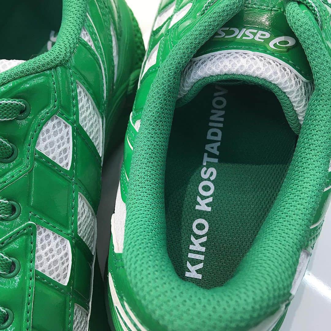 のインスタグラム：「20SS KIKO KOSTADINOV × ASICS “GEL-KIRIL” has arrived at ELIMINATOR . Color :CILANTRO×WHITE Price : ¥28,000 ( without tax ) . #asics #kikokostadinov #asicsxkikokostadinov #gelkiril #limitededition #sneakers #20ss #ss20 #ss20collection #eliminator #tokyo #daikanyama #00082020 #tulcea189/965 #uniform #workwear #sport #mensfashion #mensselectshop #function #collaboration #instakicks #nicekicks #instastyle」